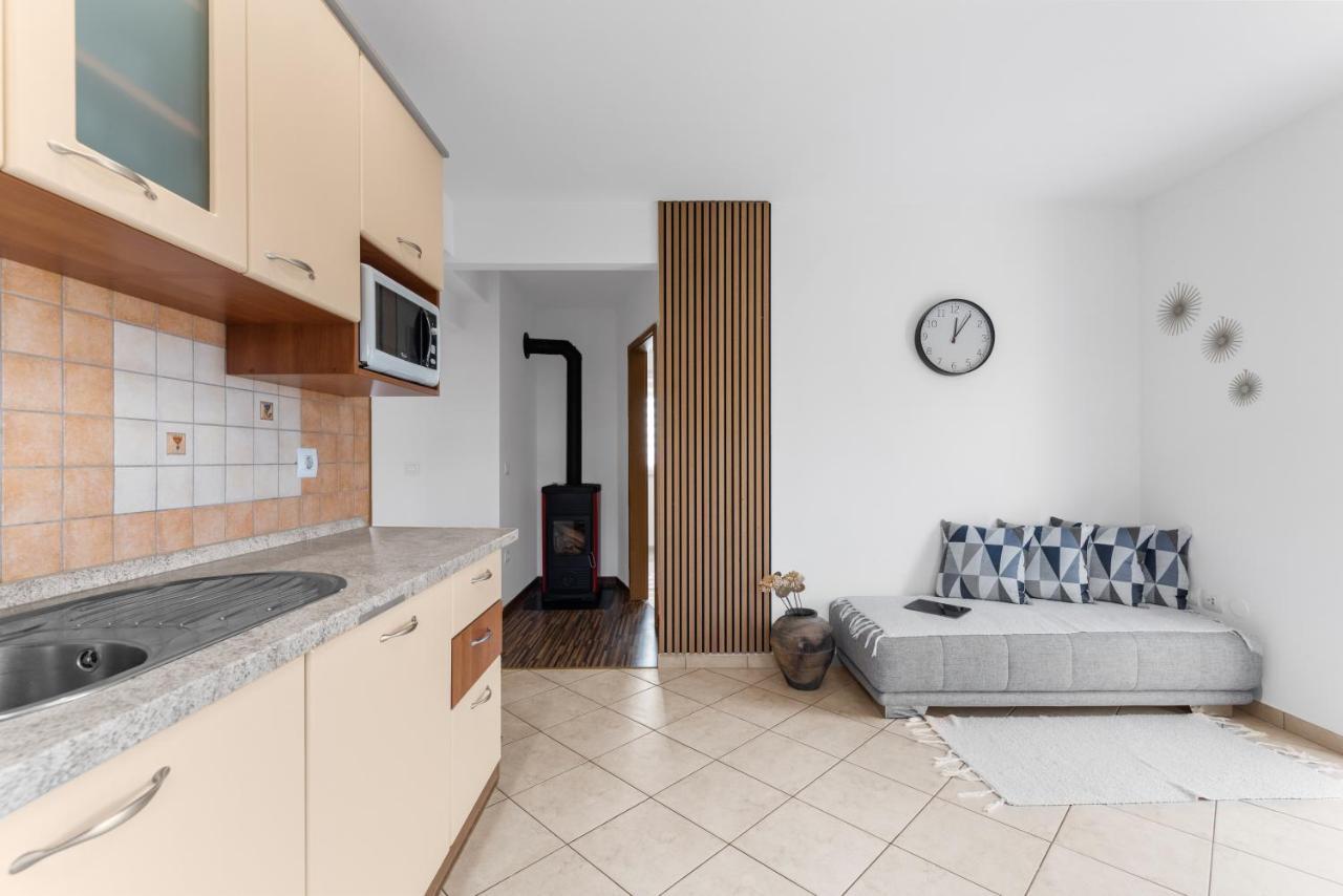 Apartment Mdm Buje Buitenkant foto
