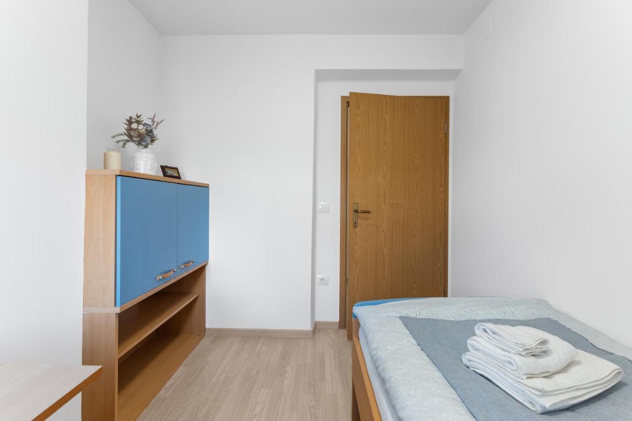 Apartment Mdm Buje Buitenkant foto